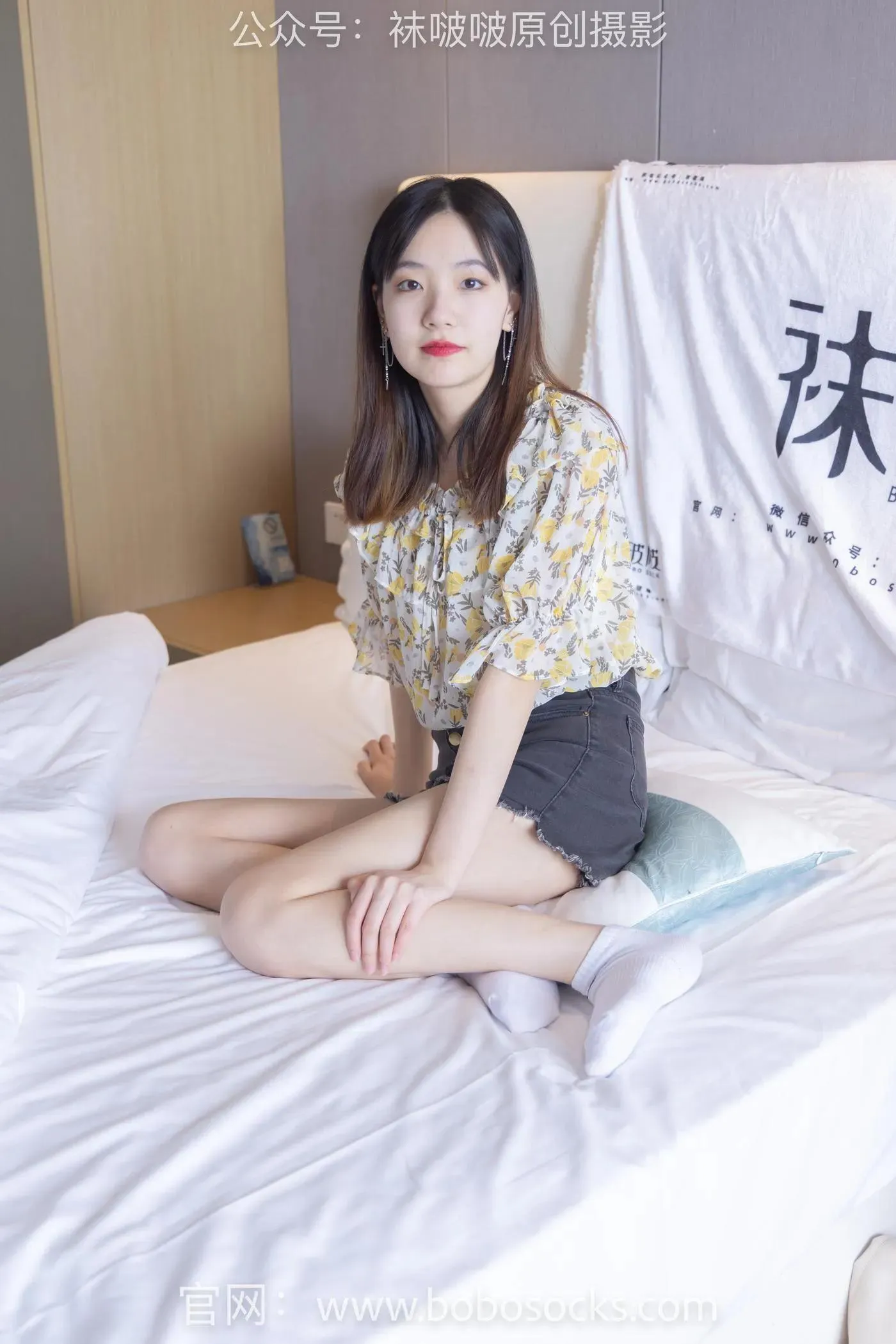 [BoBoSocks袜啵啵]NO.136 小甜豆-高跟长靴、白棉袜、裸足 [200P]插图8